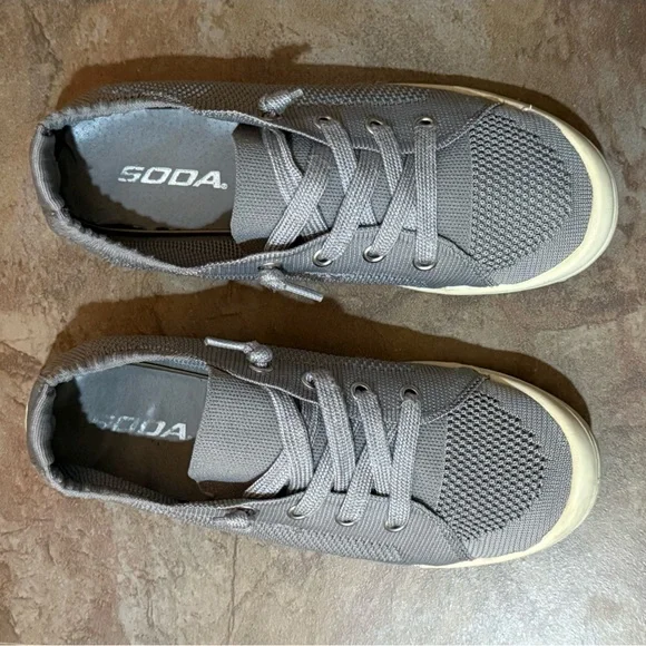 Soda Gray mesh knit Slip-on sneakers Shoes with Laces Casual Comfort Women’s 7.5 - Picture 2 of 5